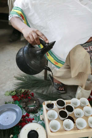 Ethiopian_Coffee_Ceremony_005